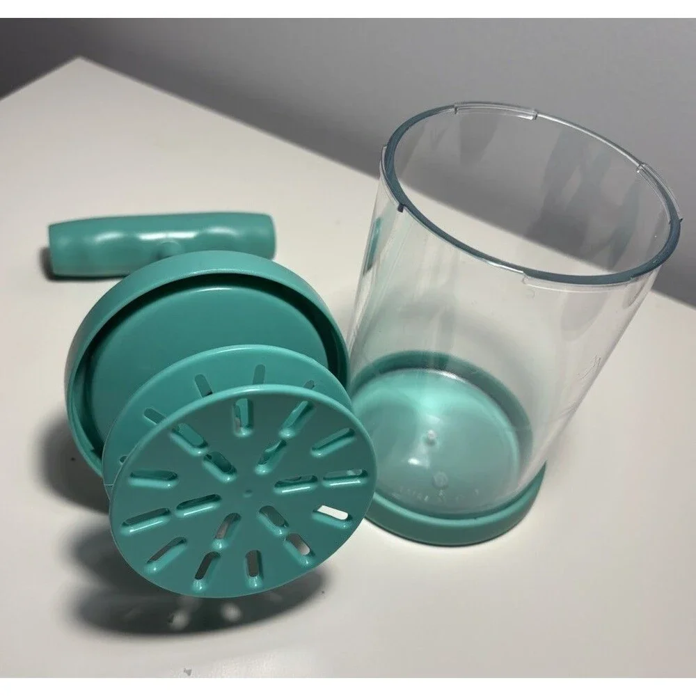 Pampered Chef  Whipped Cream Maker Manual No Batteries #1461 Teal Mint Condition